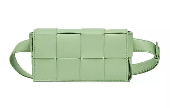 Bottega Veneta Сумка-мессенджер CASSETTE с металлической фурнитурой, цвет авокадо-зеленый