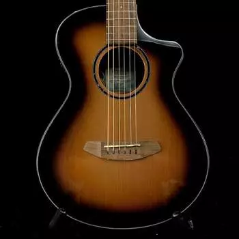 Breedlove Discovery S Companion Edgeburst CE Cedar