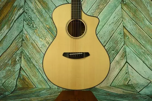 Breedlove Oregon Concert CE Ситка Ель/Миртлвуд Натуральный Oregon Concert CE Sitka/Myrtlewood