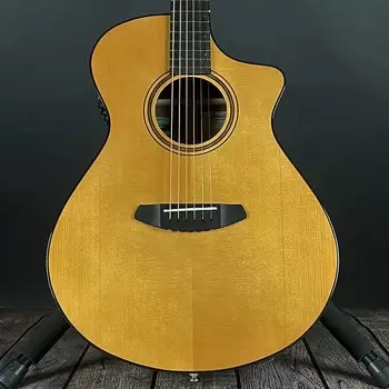 Breedlove Performer Pro Series Концертный состаренный тонер CE Performer Pro Series Concert Aged Toner