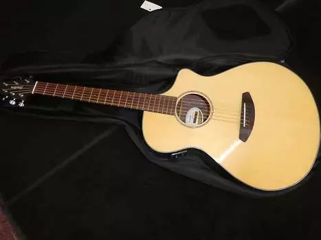 Breedlove Pursuit Concert eb 2016 - Лак Persuit Concert eb