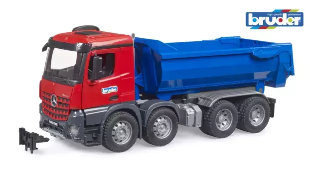 Bruder Самосвал хафпайп MB Arocs