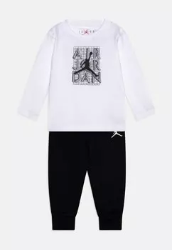 Брюки Air Jordan Stacked Unisex Set Jordan, цвет black/white