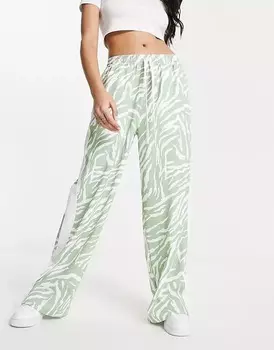 Брюки ASOS DESIGN With Contrast Panel In Animal Print, светло-зеленый/белый