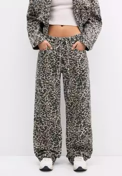 Брюки BAGGY PULL&BEAR, хаки