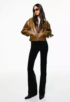 Брюки Bershka, черный