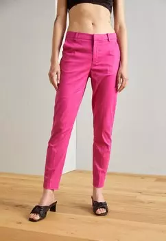 Брюки чинос b.young