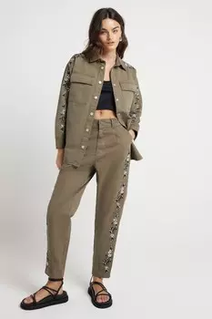 Брюки чинос из денима с отделкой River Island, зеленый