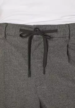 Брюки-чиносы SLH LEROY PLEAT NOOS Selected, темно-серый