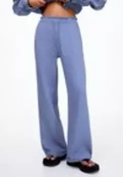 Брюки CREASED AND FRAYED HEMS Pull&Bear, синий