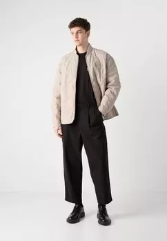 Брюки CROPPED PLEAT Calvin Klein Jeans, черный