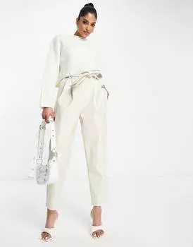 Брюки цвета экрю с завязкой под крокодиловую кожу ASOS DESIGN