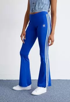 Брюки для бега FLARED adidas Originals, цвет semi lucid blue