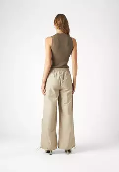 Брюки ESMANA Gestuz, кремовый