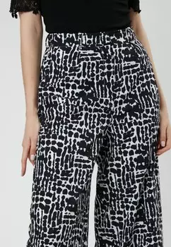 Брюки INFLUENCER, черный