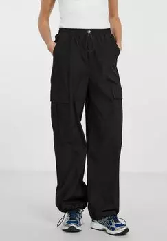 Брюки-карго Pieces, черный