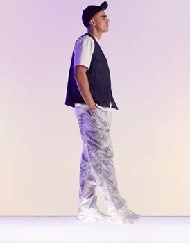 Брюки карго с принтом тай-дай ASOS DESIGN