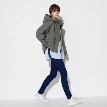 Брюки-леггинсы UNIQLO из ультраэластичного денима, темно-синий