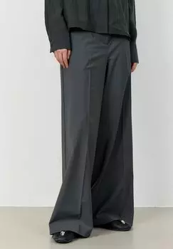 Брюки Levete Room, черный