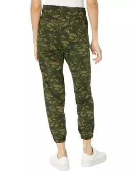 Брюки Levi's Womens Off Duty Joggers, цвет Comfy Tina Camo