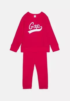 Брюки LOGO TODDLER BOY SET GAP, цвет bright claret
