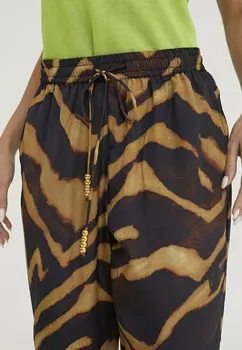 Брюки LOLA CASADEMUNT, коричневый