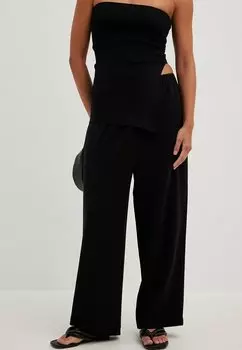 Брюки MIT ELASTISCHEM BUND NA-KD, черный