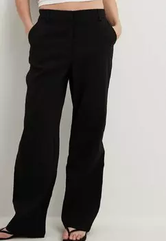 Брюки NA-KD, черный