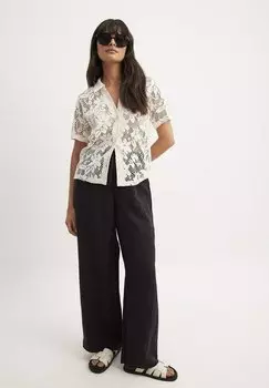 Брюки NA-KD, черный