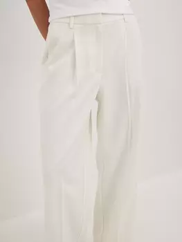 Брюки NA-KD Loose fit Pleat-Front Pants, белый