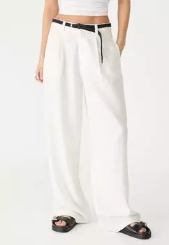 Брюки на поясе Stradivarius, белый