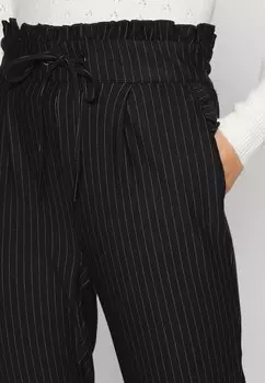 Брюки ONLPOPTRASH CLASSI PINSTRIPE FRILL ONLY Petite, черный