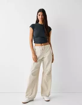 Брюки-парашюты из смесового нейлона Bershka, белый