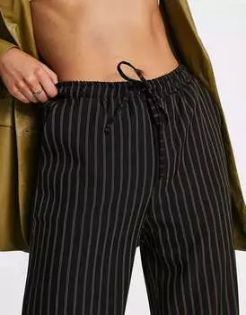 Брюки Reclaimed Vintage с заостренной застежкой