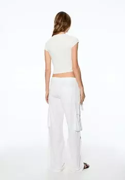 Брюки с боковыми карманами Buckles PULL&BEAR, белые