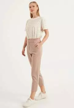 Брюки с детальными карманами Herita, бежевый