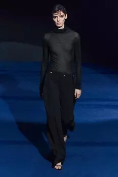 Брюки с плиссированными пуговицами ZARA, черный