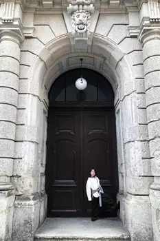 Брюки с принтом ZARA, черный