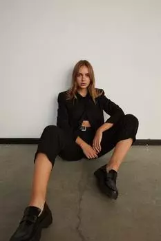 Брюки с вытачками с высокой талией черные VATKALI, черный