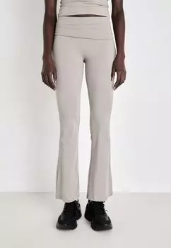 Брюки SOFT TOUCH FOLDED TROUSERS Gina Tricot, серый