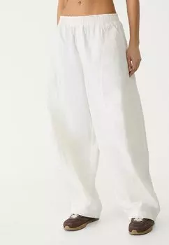 Брюки Stradivarius, бежевый