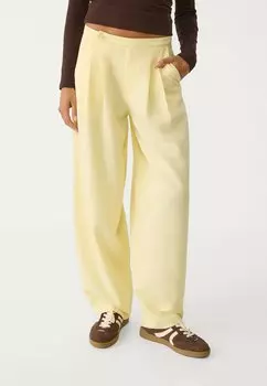 Брюки Stradivarius, светло-желтый