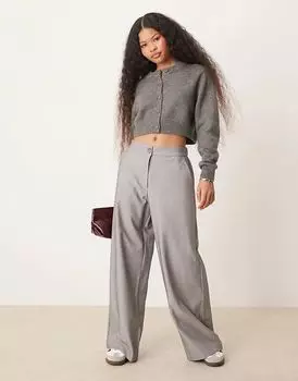 Брюки свободного кроя Petite прямого кроя серого цвета ASOS DESIGN