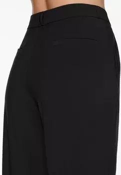 Брюки Technical OYSHO, черные