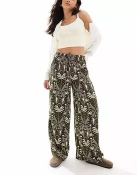 Брюки Wednesday's Girl с тропическим принтом цвета хаки