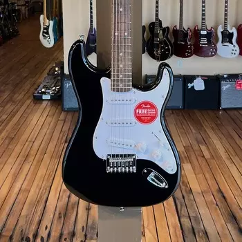 BULLET STRATOCASTER HT-черный Squier