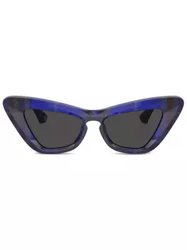 Burberry Eyewear солнцезащитные очки в оправе 'кошачий глаз', синий