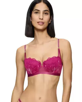 Бюстгальтер балконет с гибкими косточками и поролоном Triumph, красный