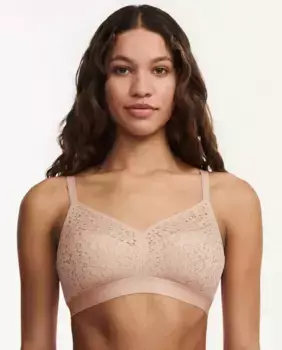 Бюстгальтер без косточек с формованными чашками из цветочного кружева из линии Norah Chantelle, бежевый