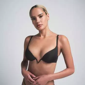 Бюстгальтер с глубоким вырезом и эффектом пуш-ап SKIMS, цвет onyx
